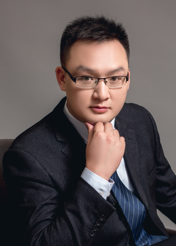 杨滔